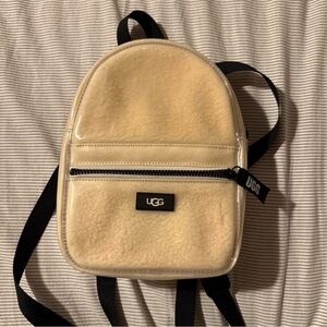 UGG Yellow PVC  with Modern DesignBAG HAS BLACK HARDWARE UGG | Bags | Ugg Yellow Pvc With Modern Designbag Has Black  main image 4